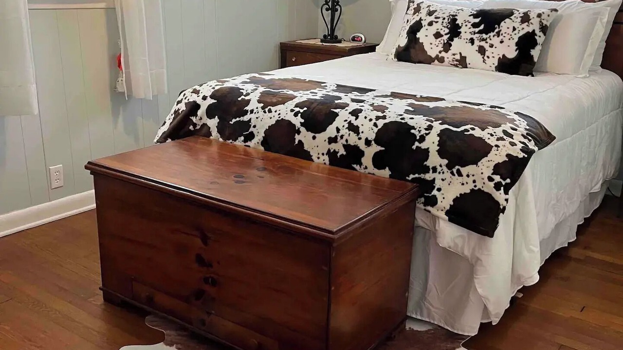 Photo of Bedroom in Mouth of Wilson