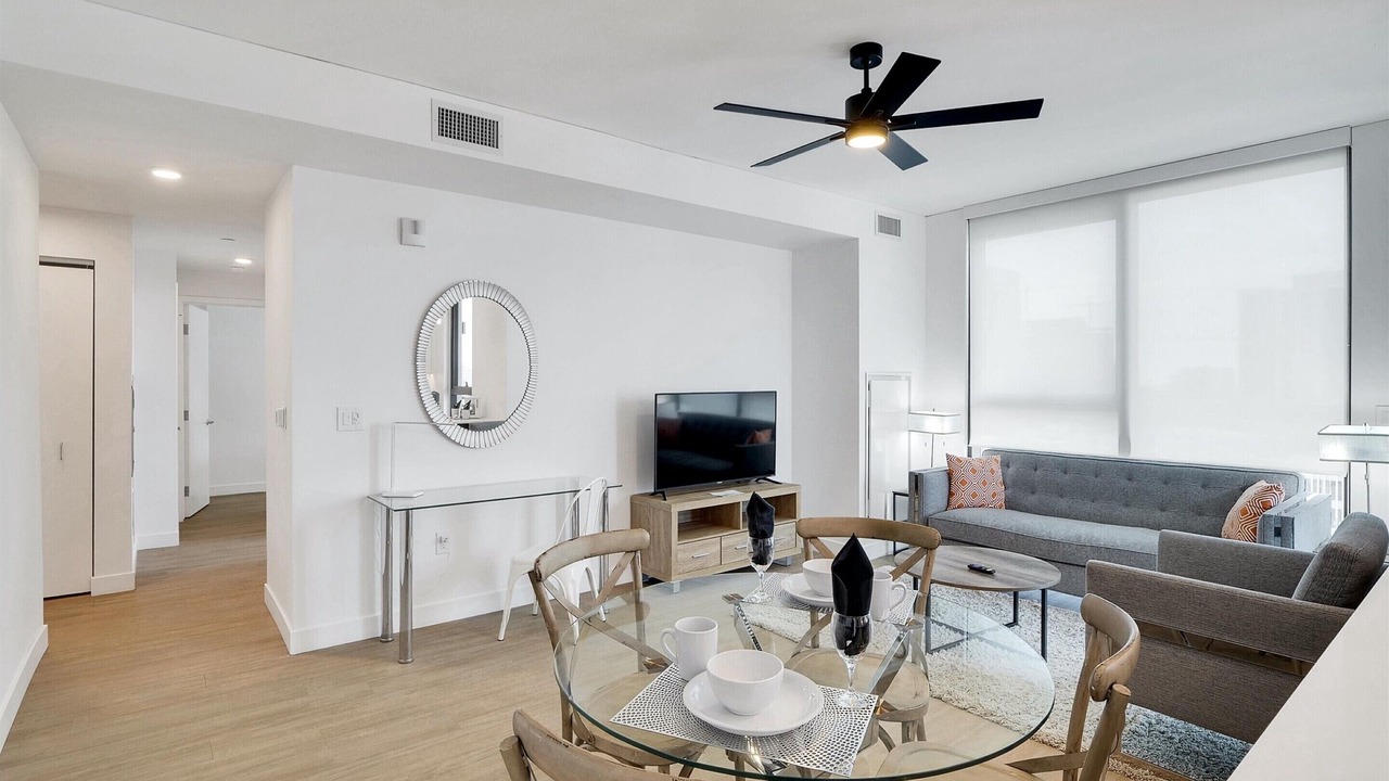 Photo of Livingroom in Evans Churchill