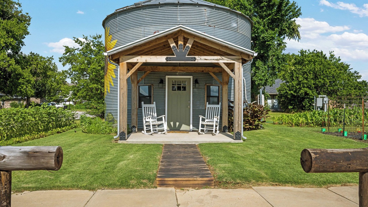 Photo of Outdoor in Elgin