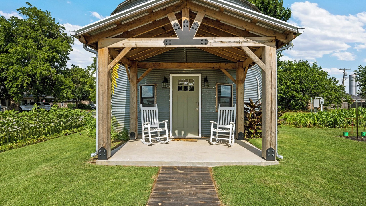 Photo of Outdoor in Elgin