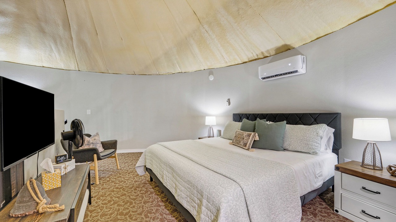 Photo of Bedroom in Elgin