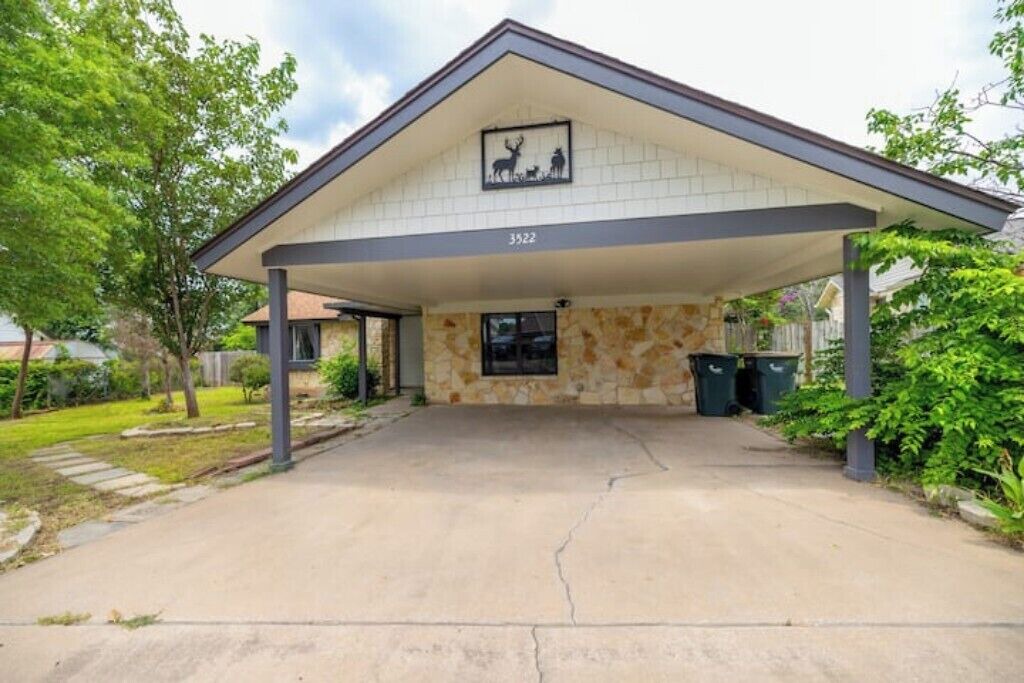 Photo of Outdoor in Brushy Creek