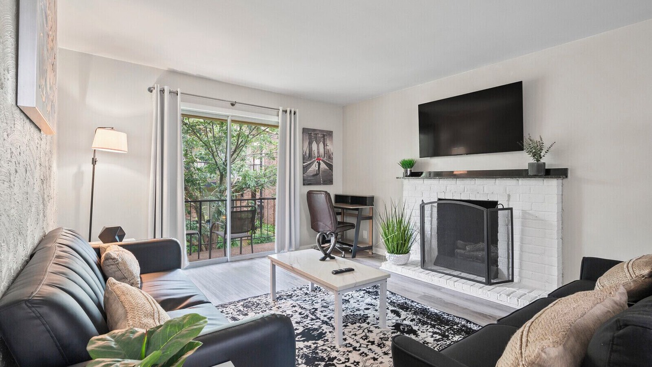Photo of Livingroom in Green Hills