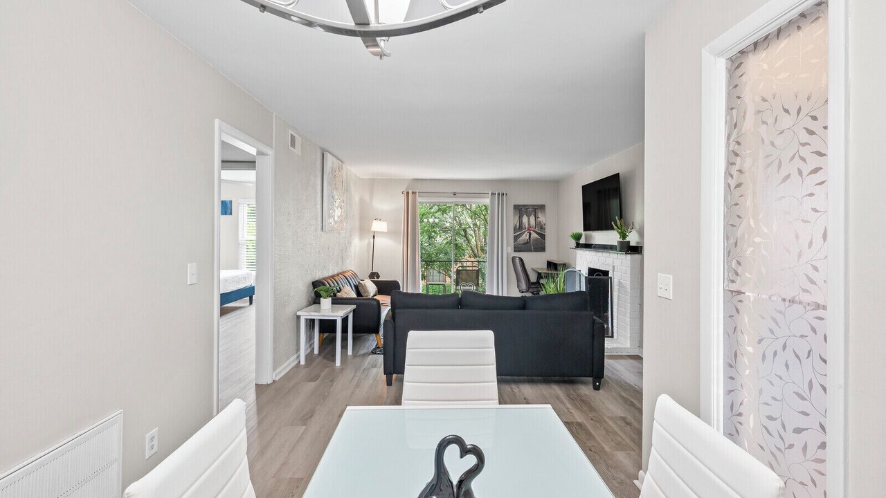 Photo of Livingroom in Green Hills