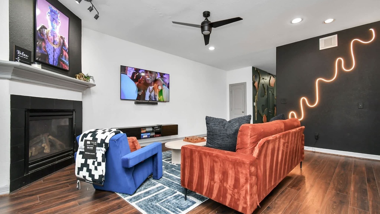 Photo of Livingroom in Northside