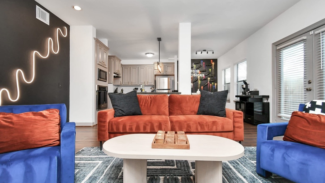Photo of Livingroom in Northside