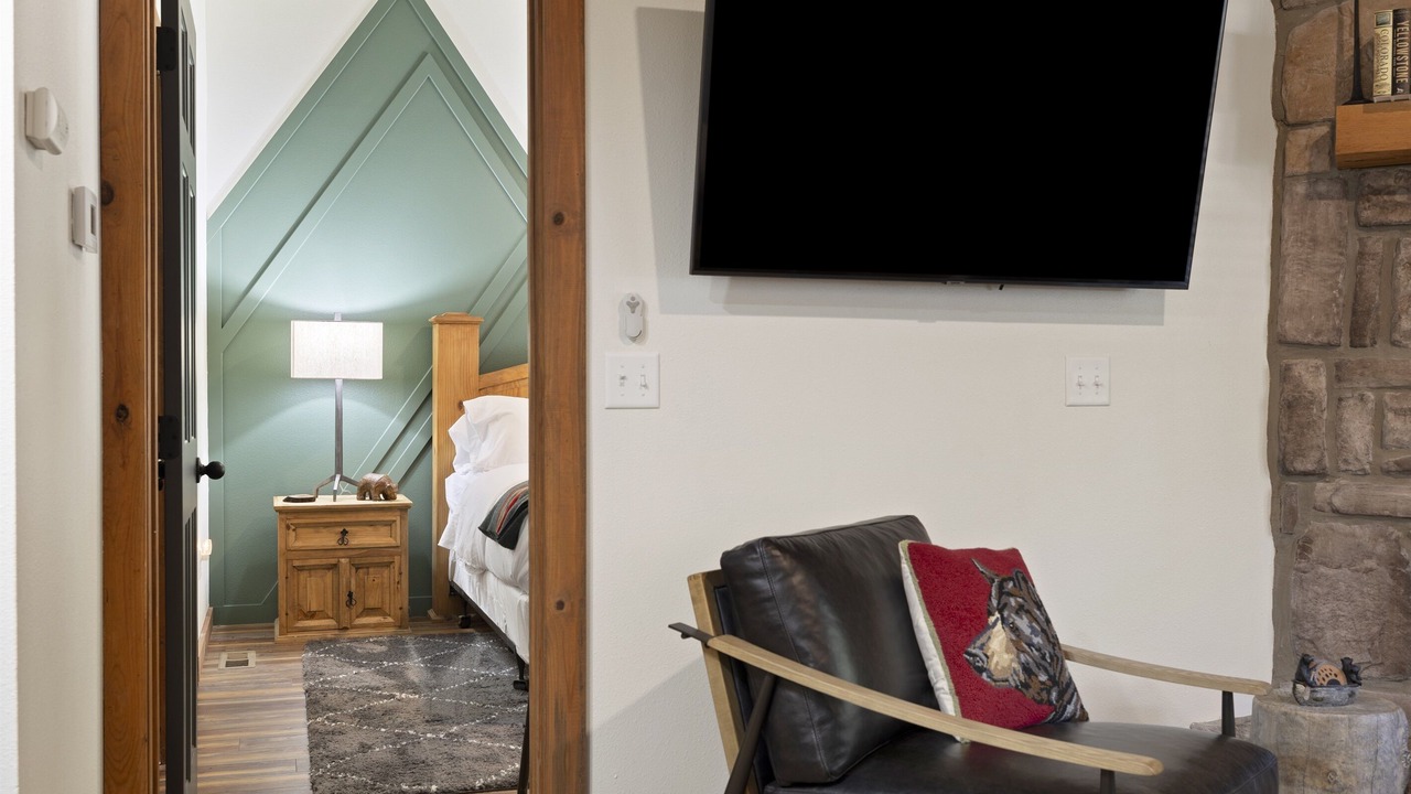 Photo of Bedroom in Branson West
