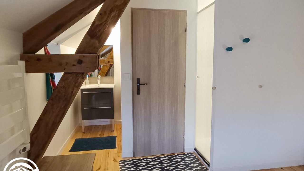 Photo of Others in Martel