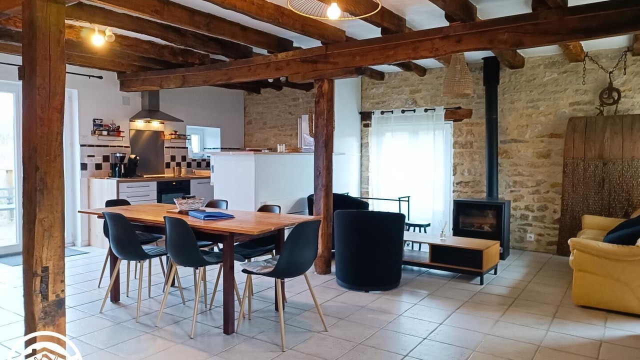 Photo of Others in Martel