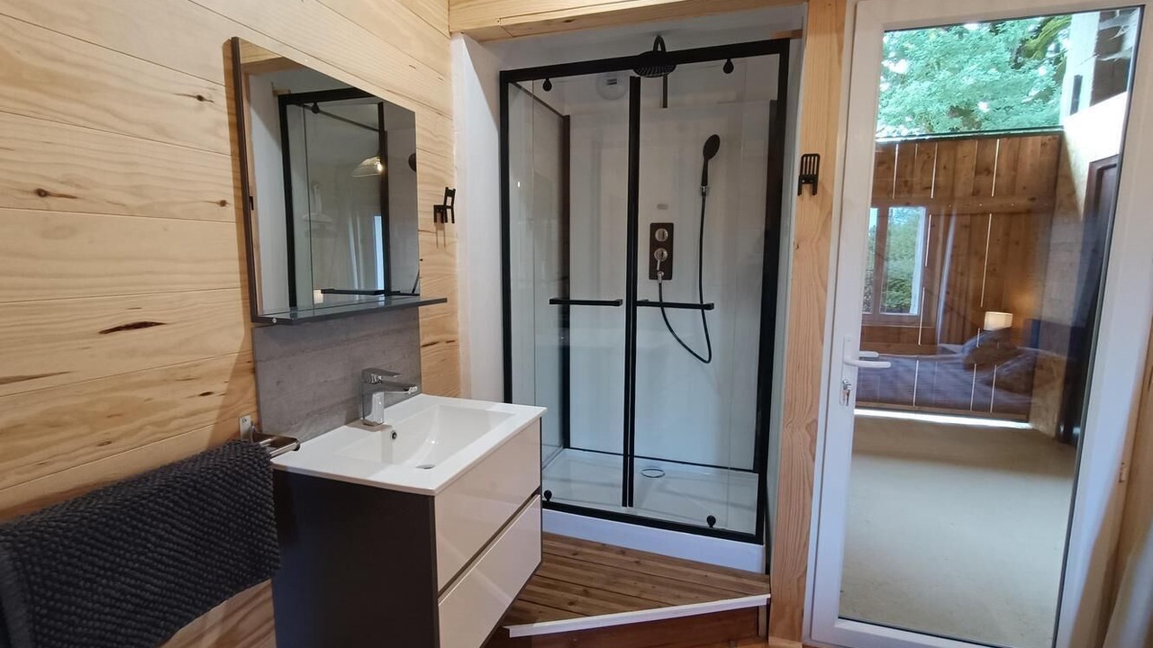 Photo of Bathroom in Martel