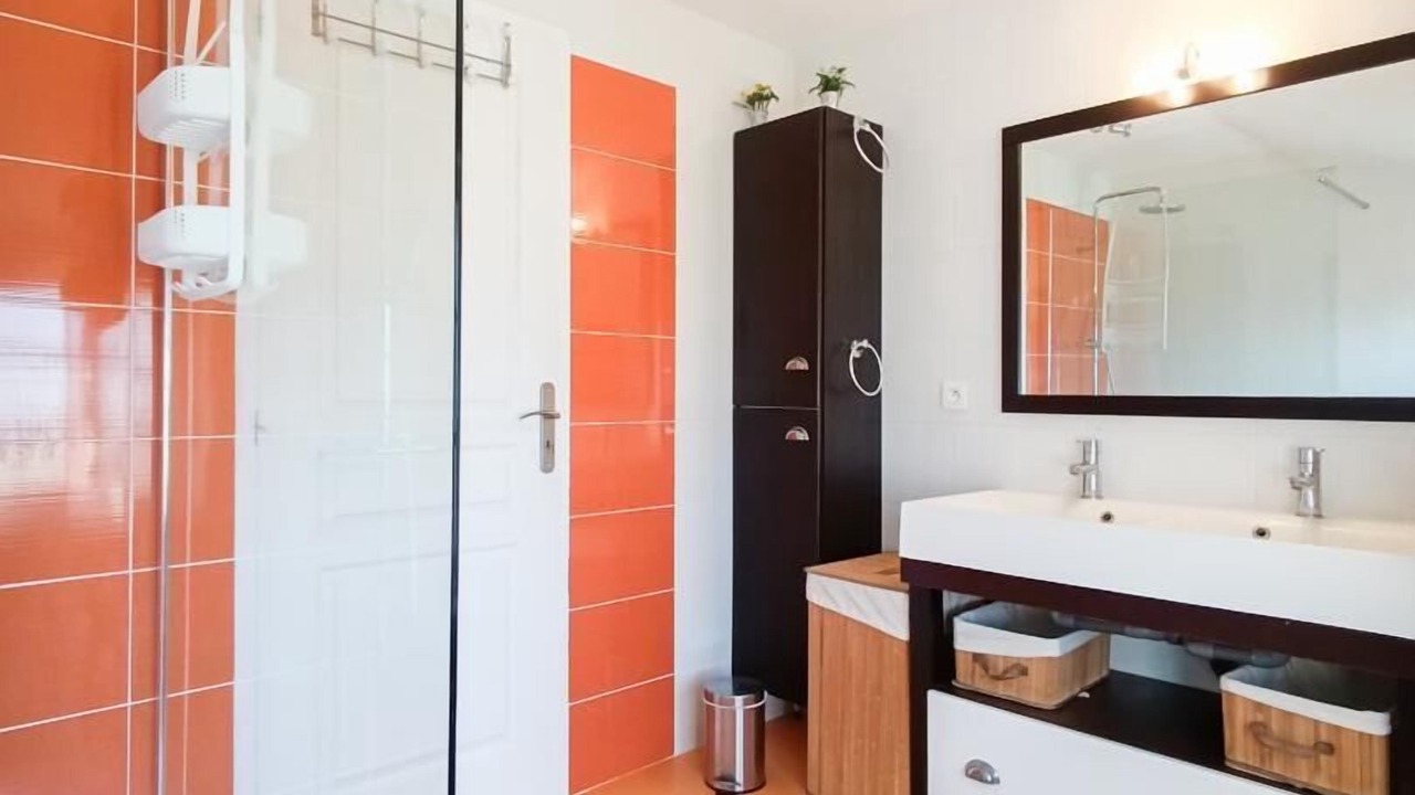 Photo of Bathroom in Saint-Pantaleon