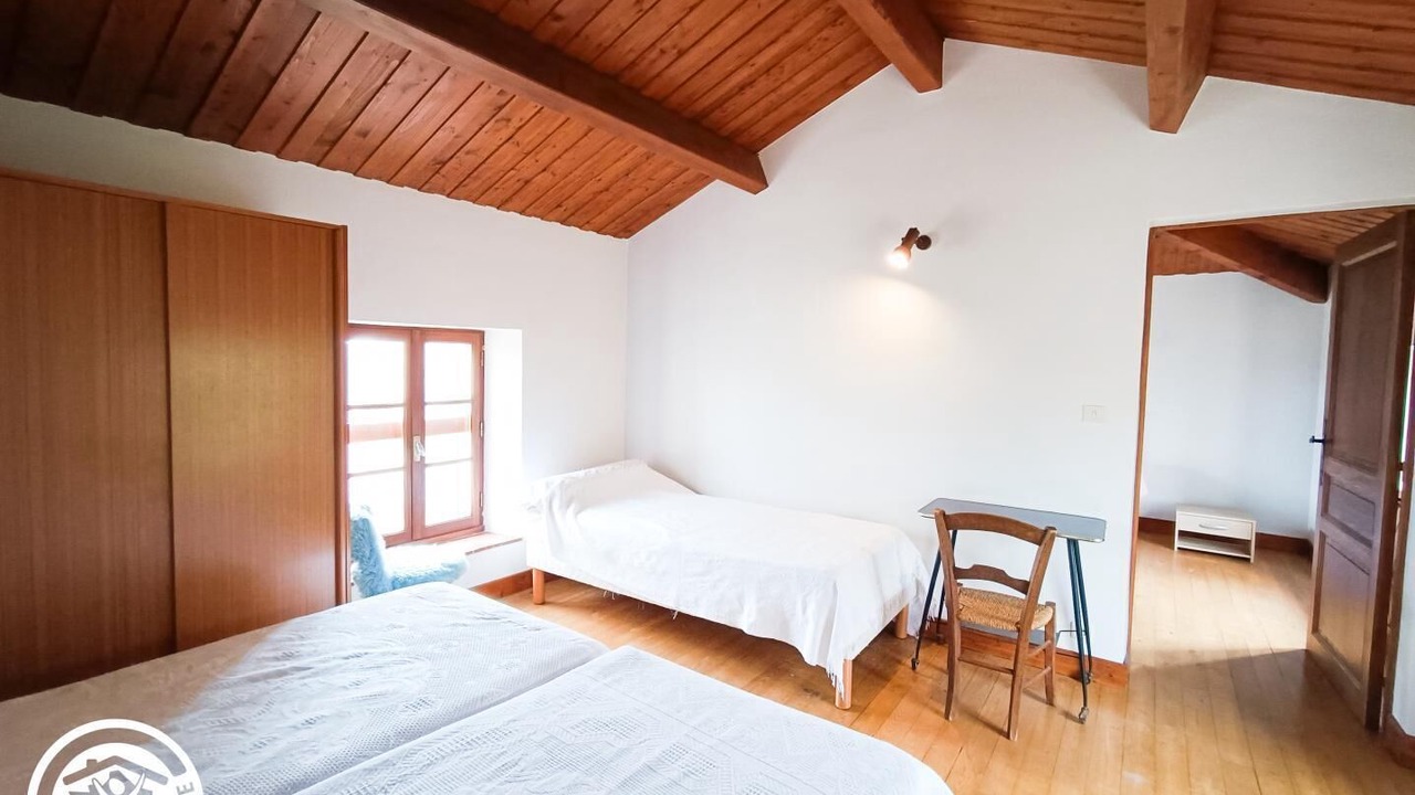 Photo of Bedroom in Albas