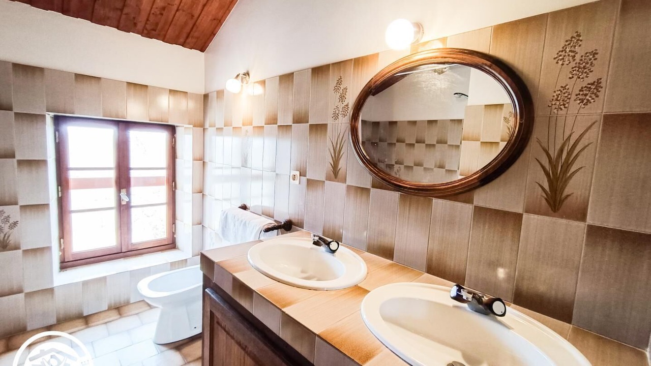 Photo of Bathroom in Albas
