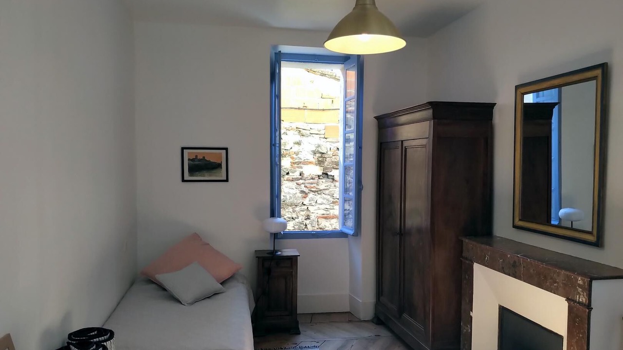 Photo of Bedroom in Cahors Old Town