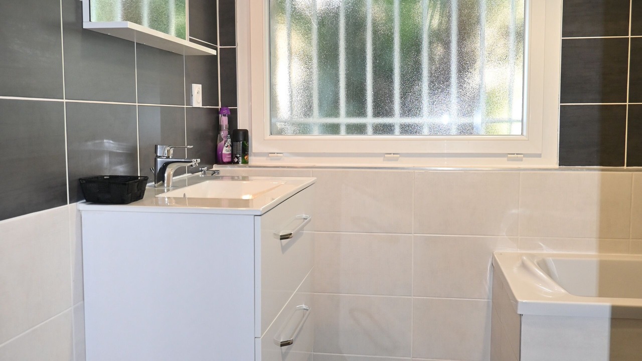 Photo of Bathroom in Beaupuy