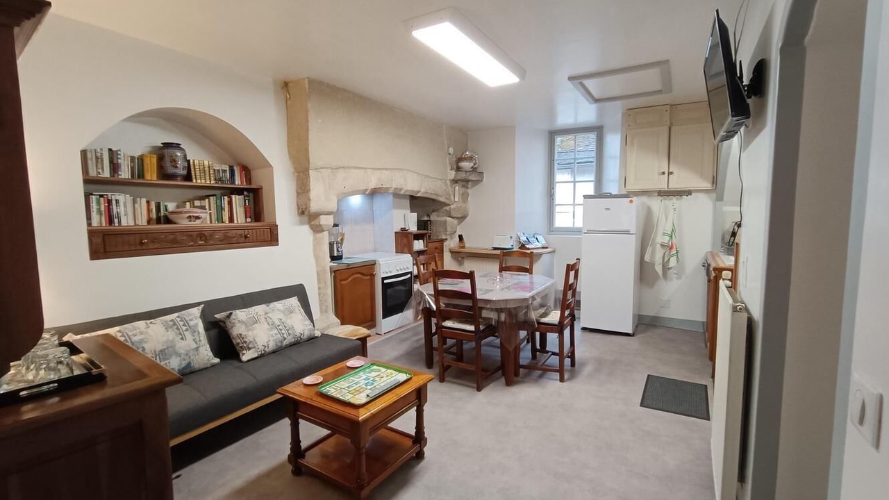 Photo of Others in Martel