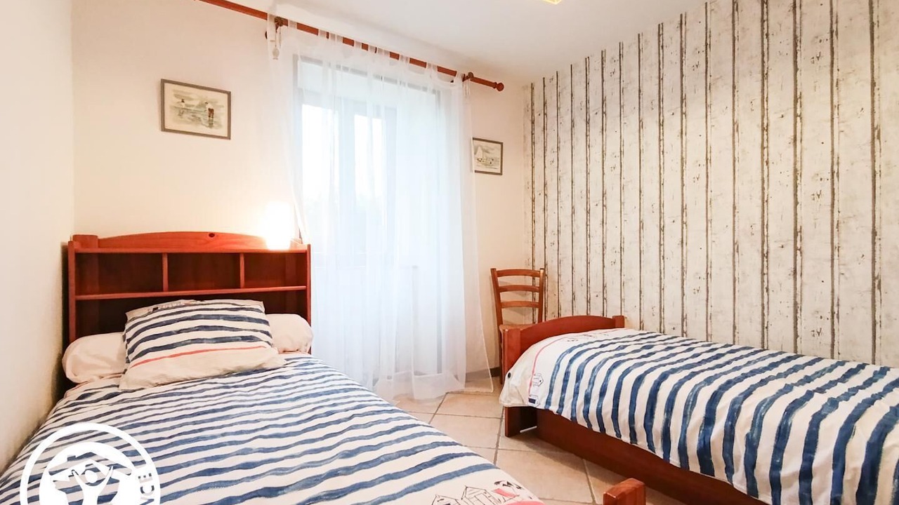 Photo of Bedroom in Camburat
