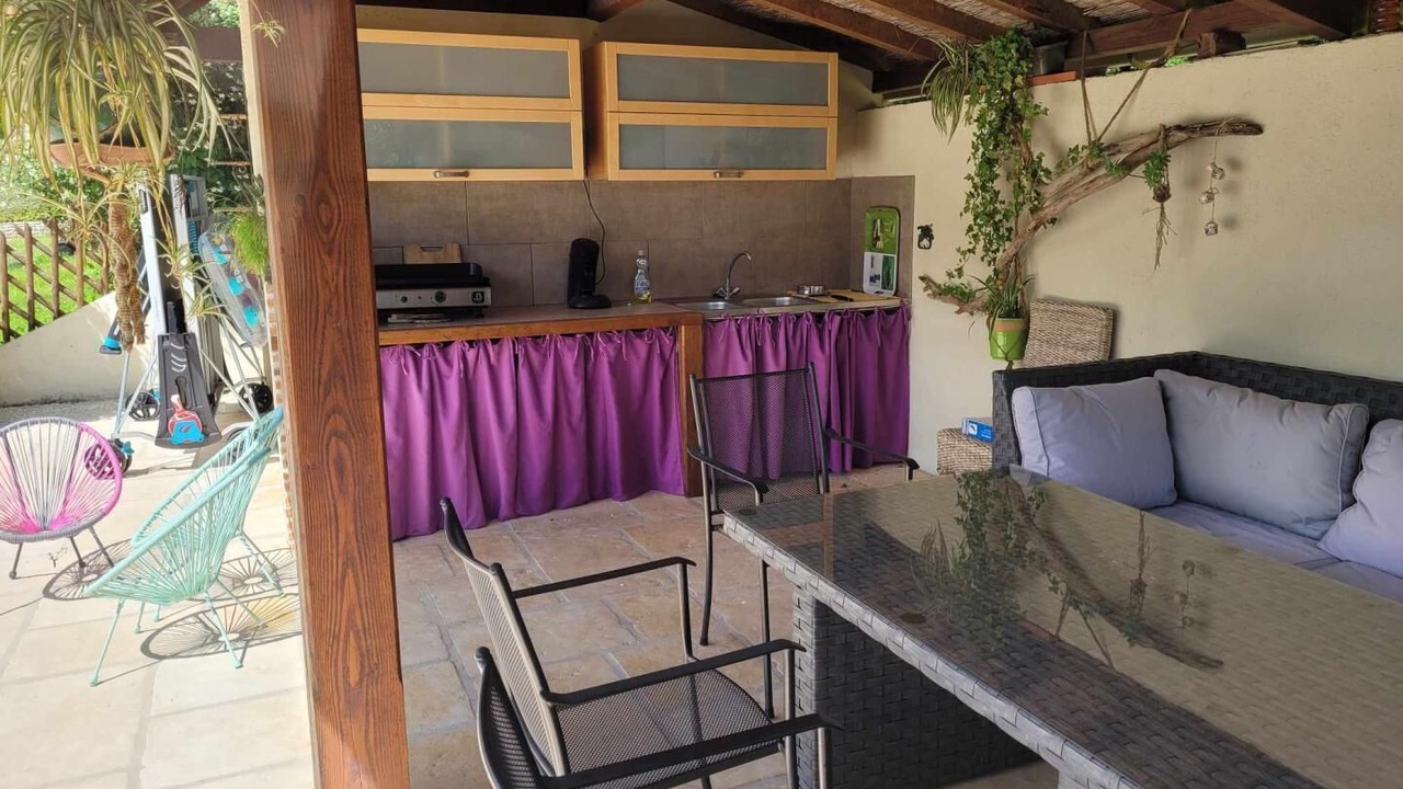 Photo of Outdoor in Camburat