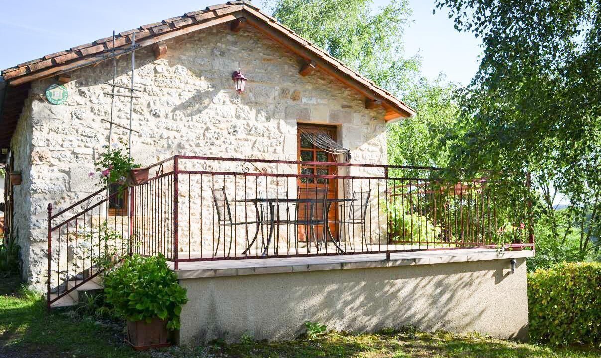 Photo of Outdoor in Camburat