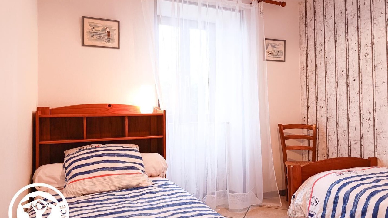 Photo of Bedroom in Camburat