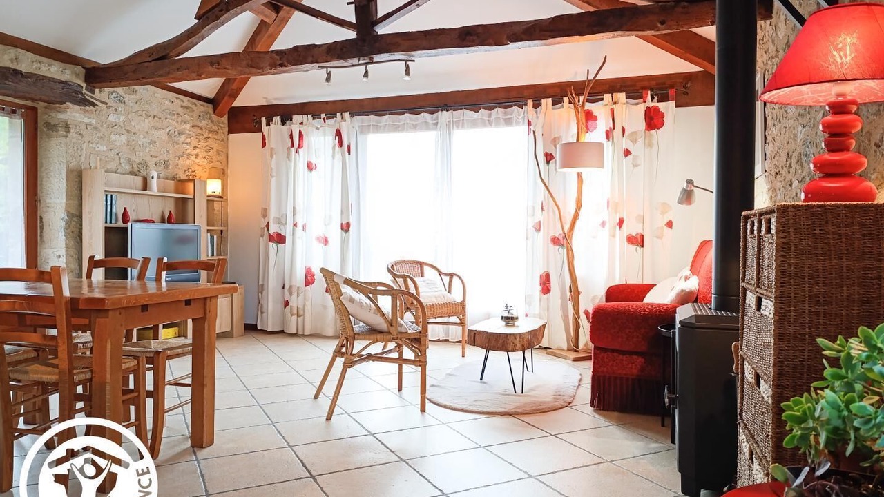 Photo of Livingroom in Camburat