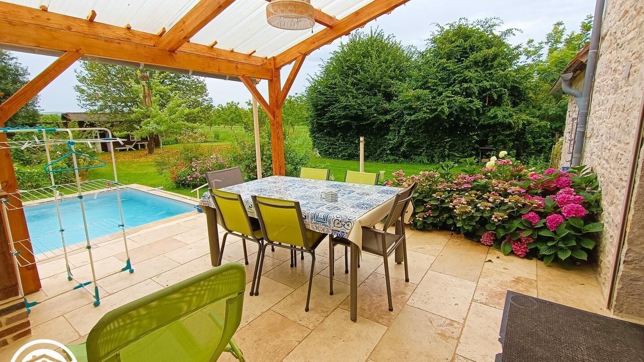 Photo of Outdoor in Meyronne