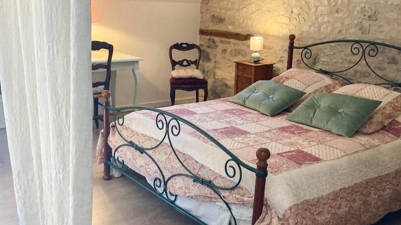 Photo of Bedroom in Meyronne