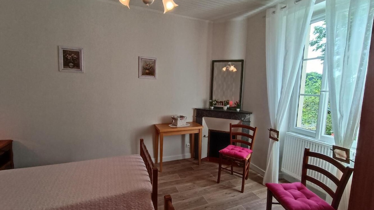 Photo of Bedroom in Mauroux