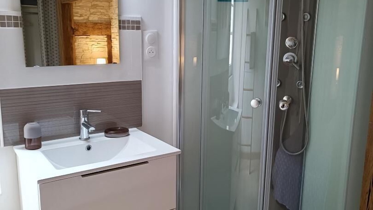 Photo of Bathroom in Condat