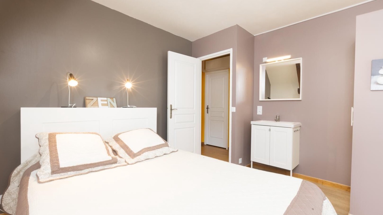 Photo of Bedroom in Thegra