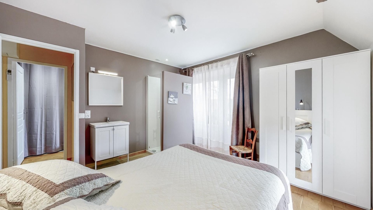 Photo of Bedroom in Thegra