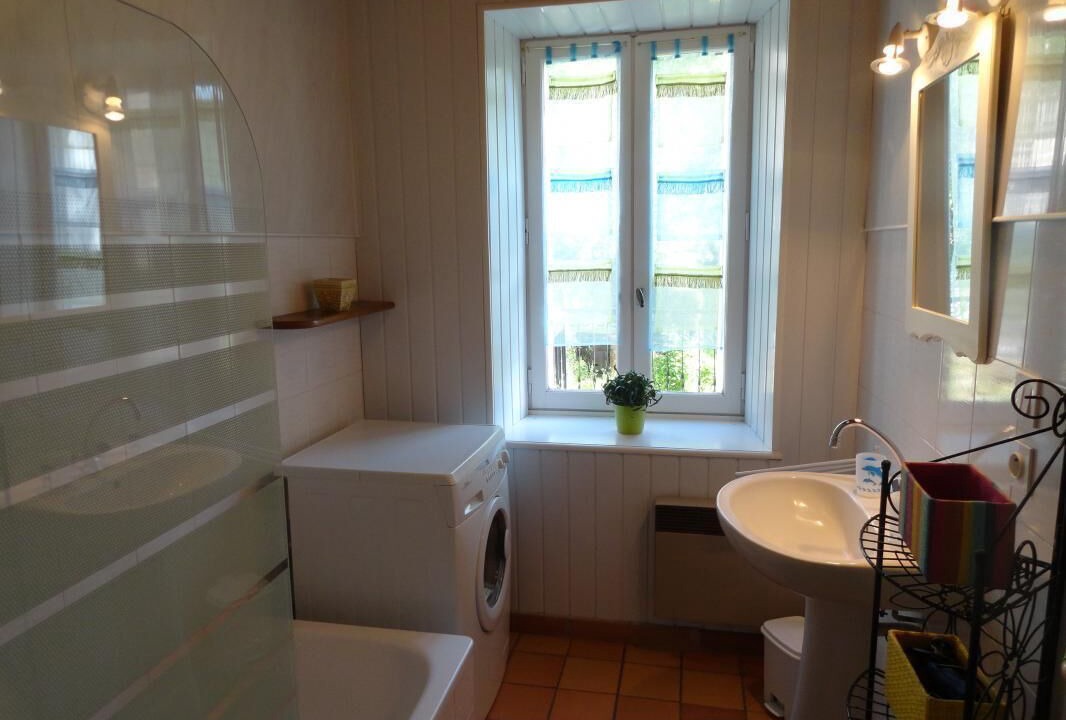 Photo of Bathroom in Cardaillac