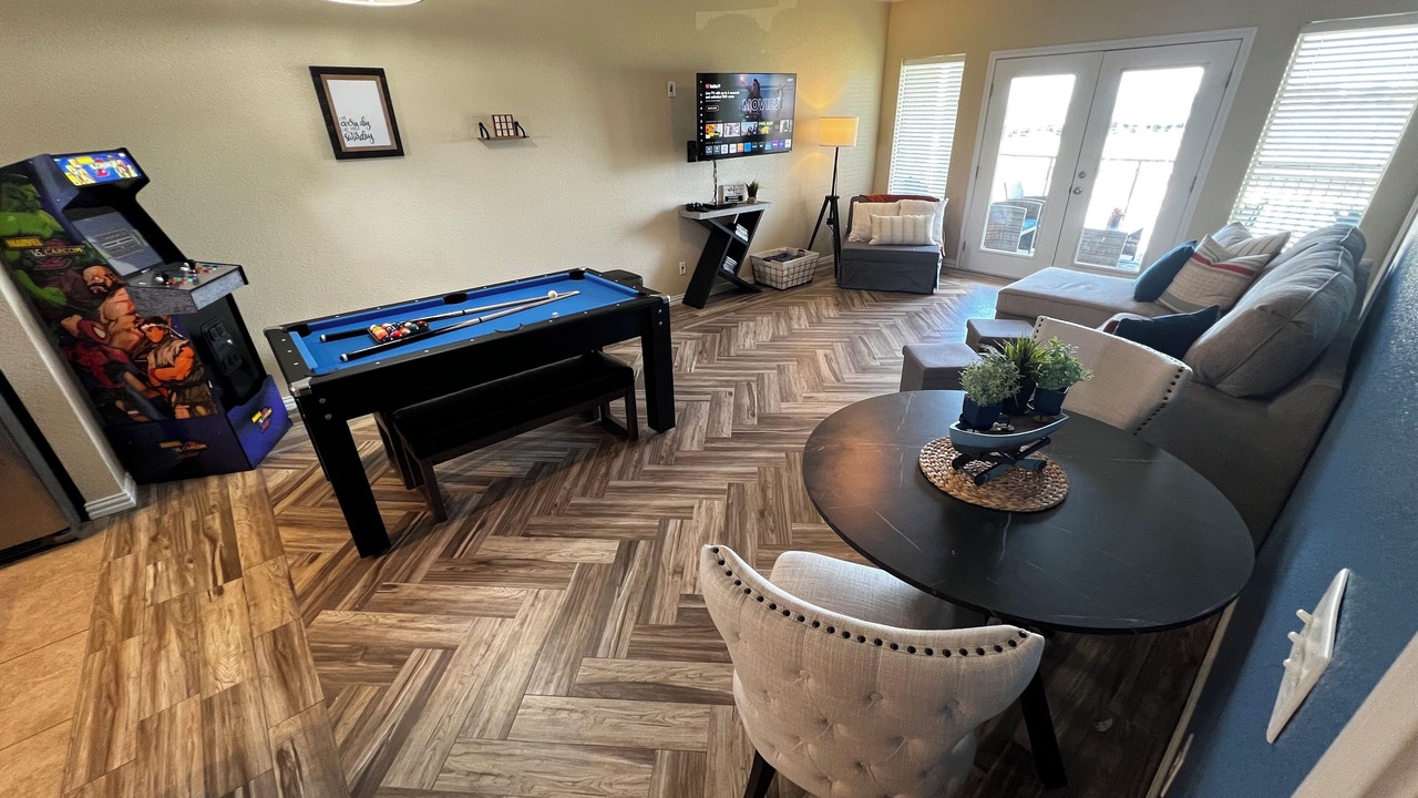 Photo of Livingroom in Eureka
