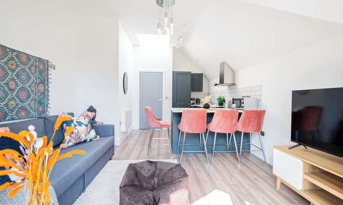 Photo of Livingroom in South Acton