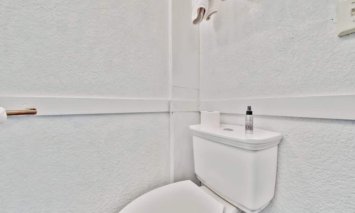 Photo of Bathroom in Flintstone