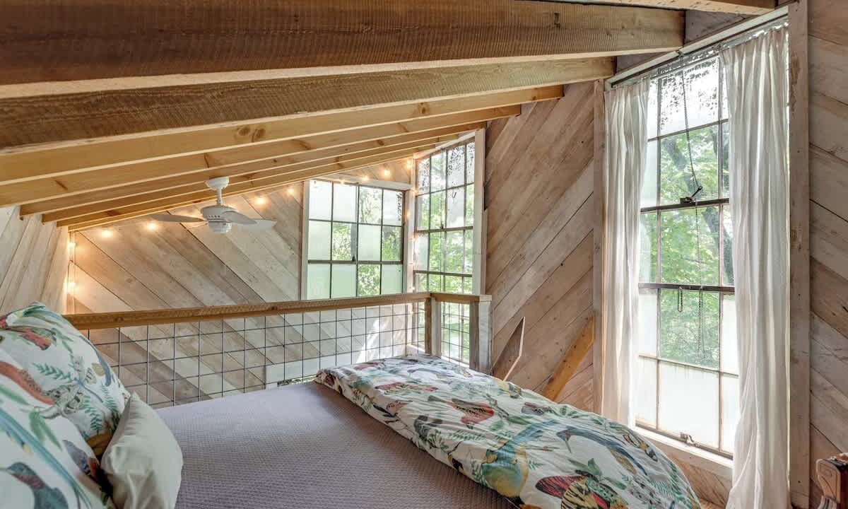 Photo of Bedroom in Flintstone