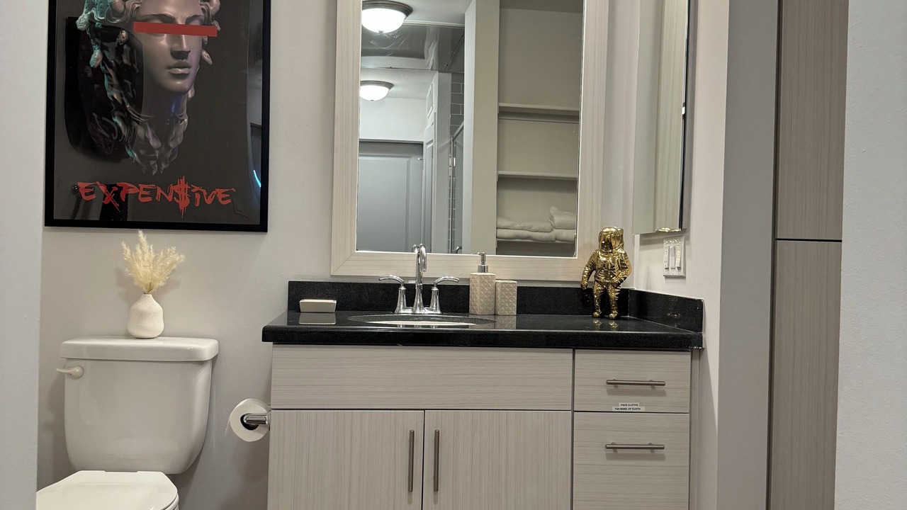 Photo of Bathroom in Entertainment District