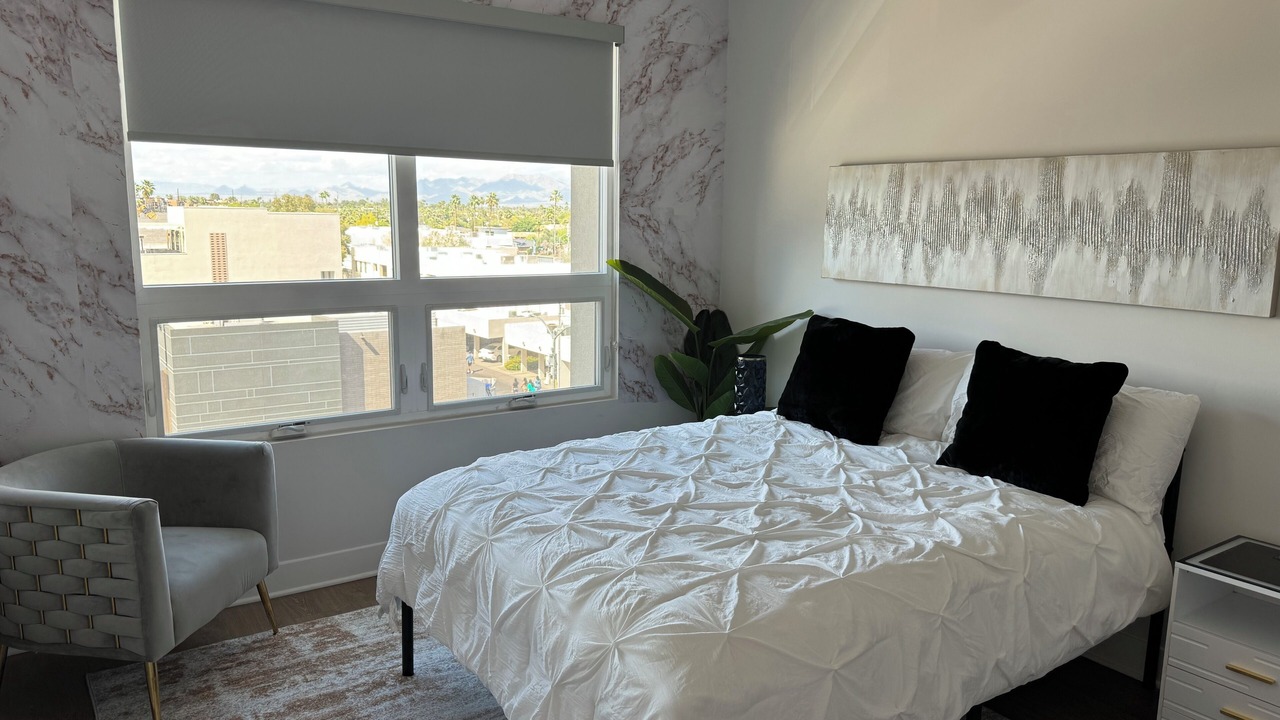 Photo of Bedroom in Entertainment District