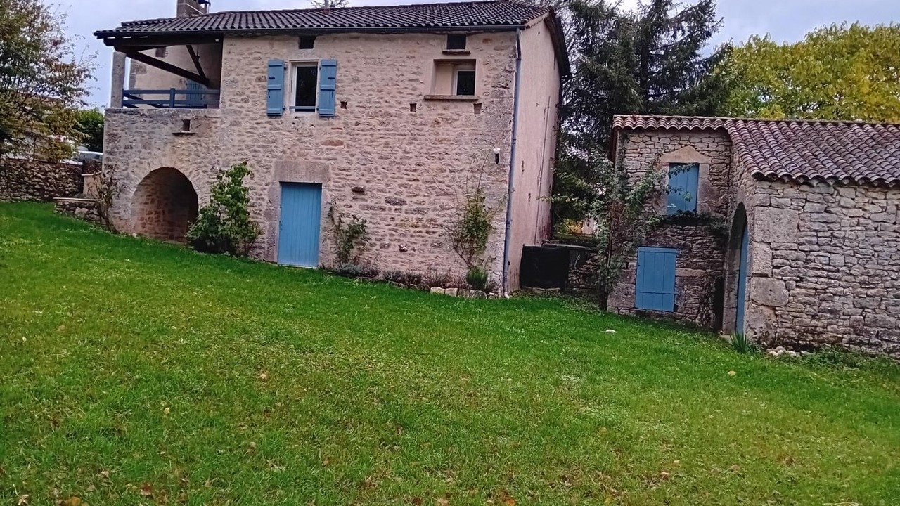 Photo of Outdoor in Saint-Vincent-Rive-d'Olt