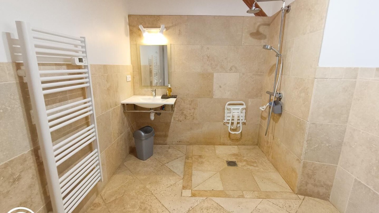 Photo of Bathroom in Sainte-Alauzie