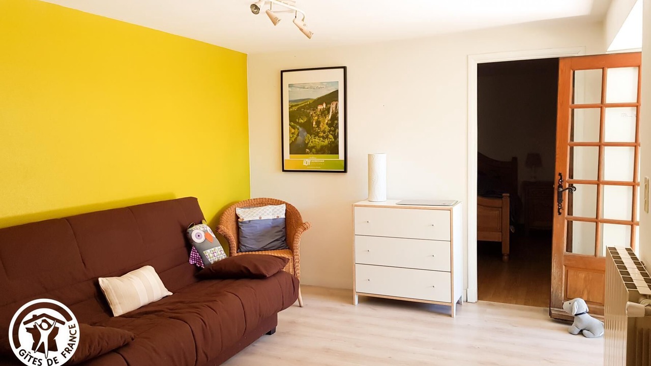 Photo of Livingroom in Pern