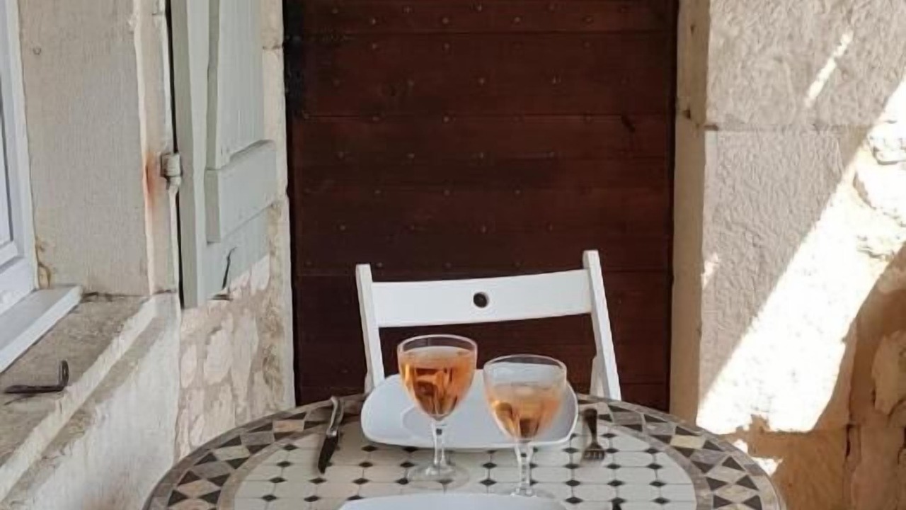 Photo of Outdoor in Pern