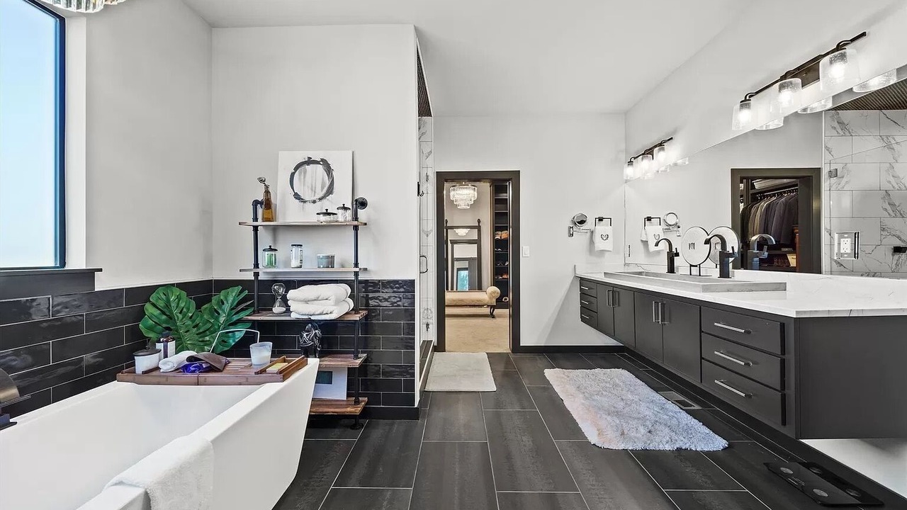 Photo of Bathroom in Broken Arrow