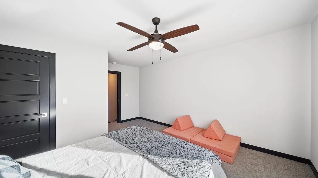 Photo of Bedroom in Broken Arrow