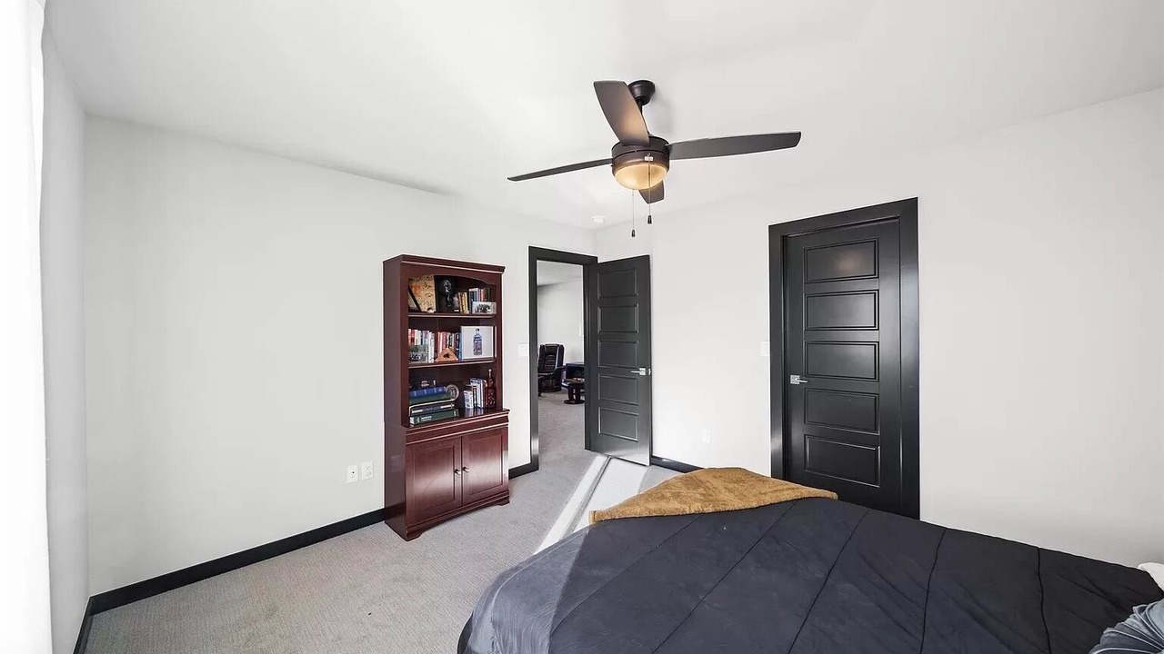 Photo of Bedroom in Broken Arrow