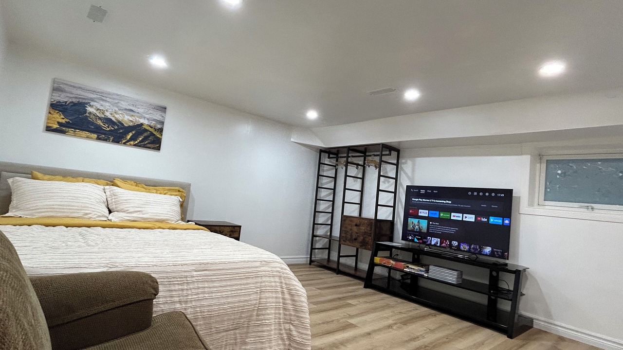 Photo of Bedroom in Oakwood Village