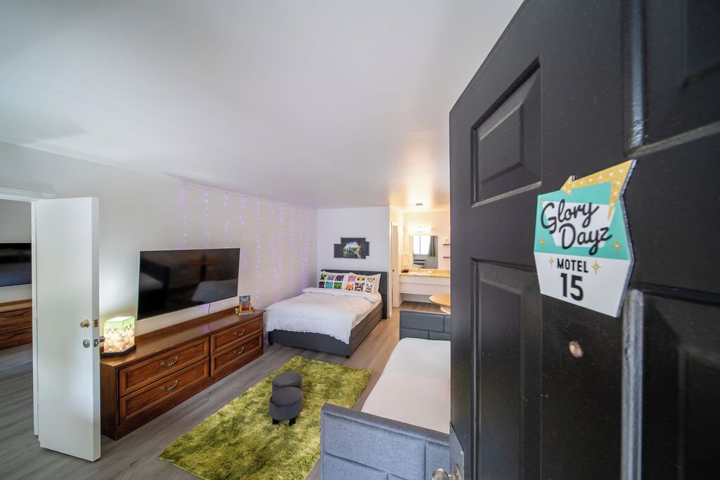 Photo of Bedroom in Eureka Springs Historic District