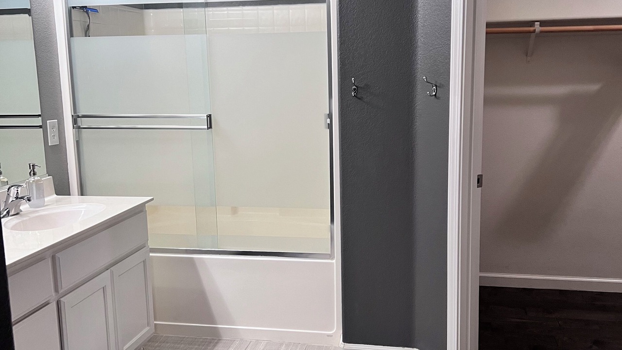 Photo of Bathroom in Regency Park
