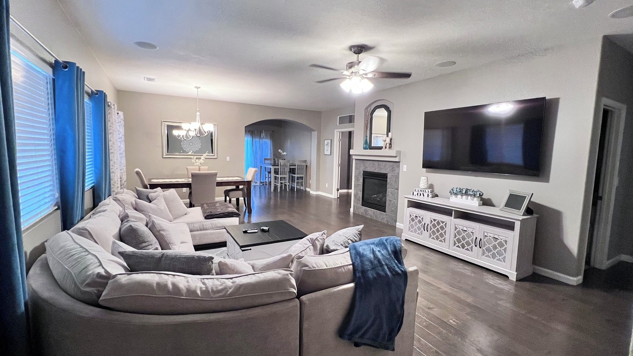 Photo of Livingroom in Regency Park