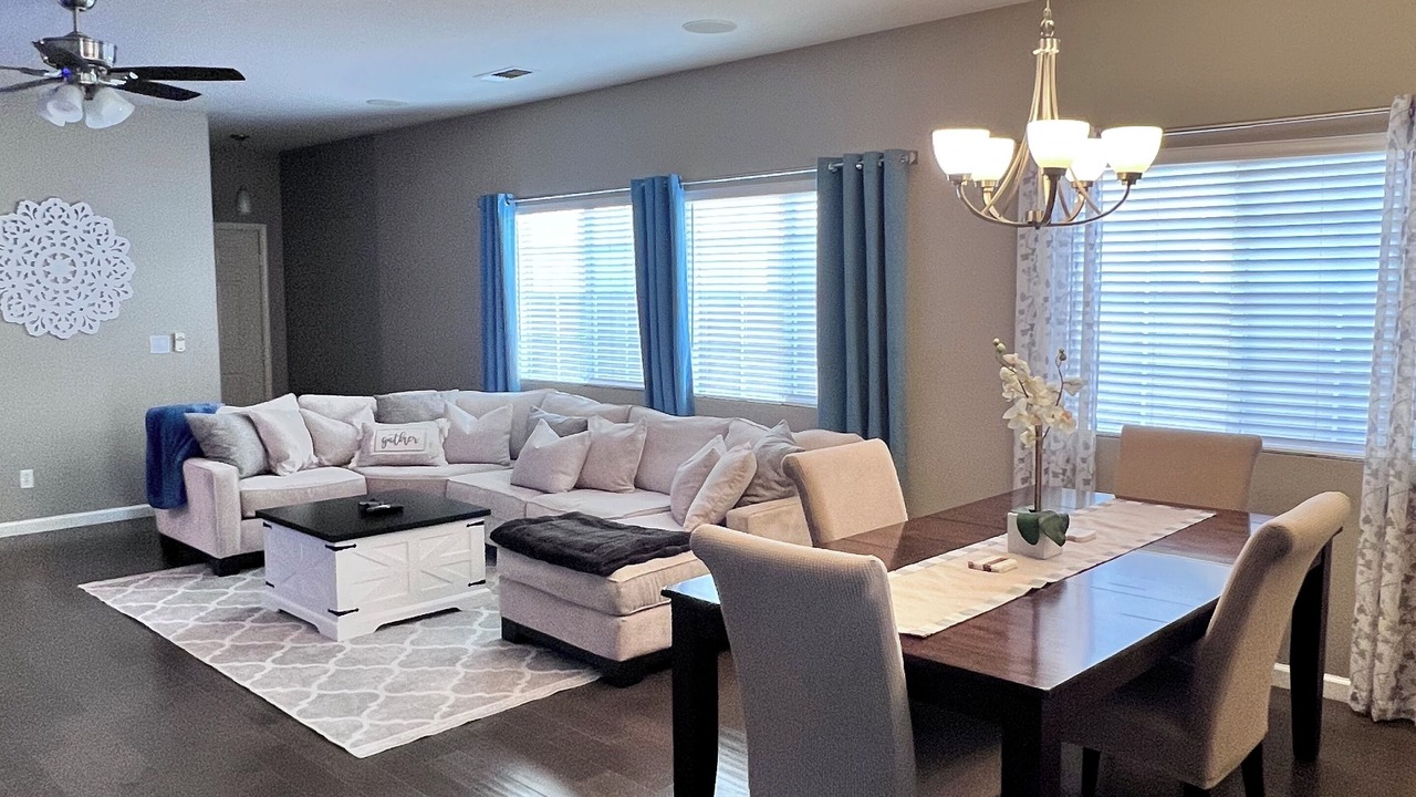 Photo of Livingroom in Regency Park